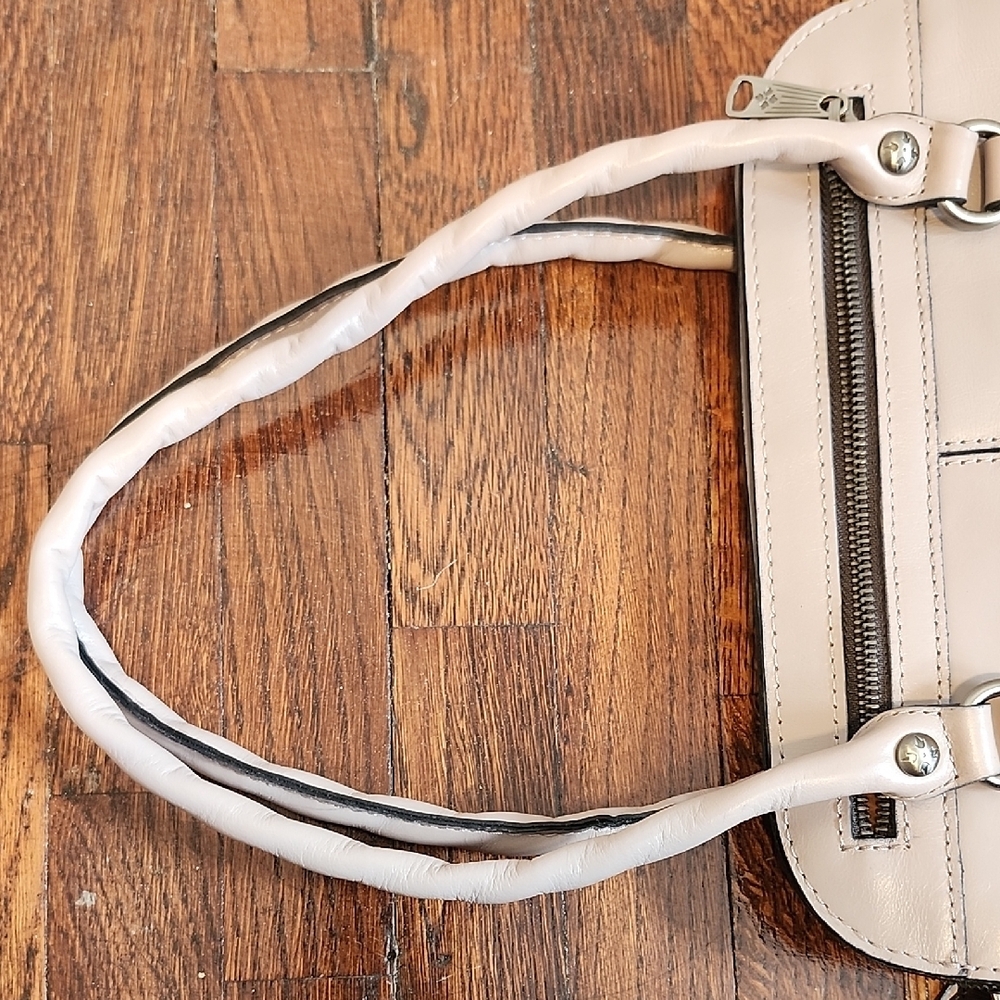 Patricia Nash Gray Shoulder Bag with Textured Leather and Adjustable Strap - Picture 5 of 14